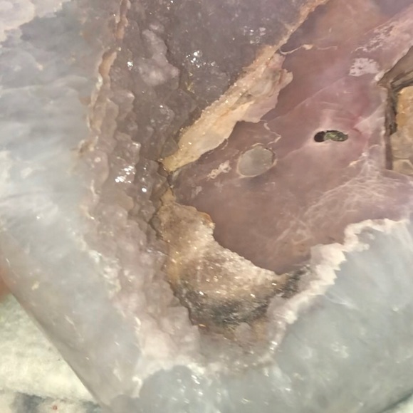 Huge COLLECTORS PIECE Amethyst Heart Crystal Geode - Picture 3 of 16